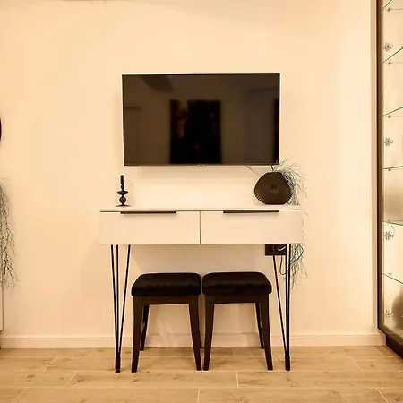 Infinity By Sea - Parking Mamaia